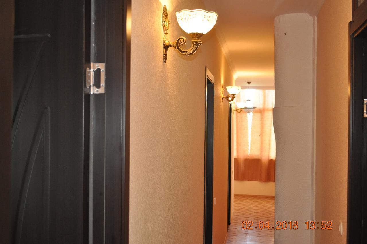 Hotel Kharabadze Kutaisi Exteriör bild